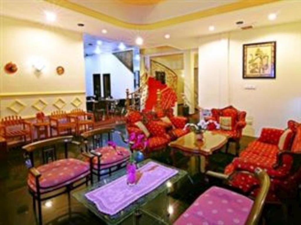 Mervit Hotel Padang  Extérieur photo